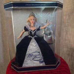 VINTAGE Millennium Princess 2000 Barbie Doll Special Edition Millenium Keepsake